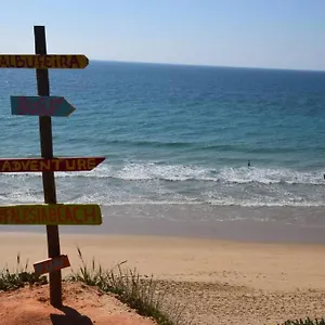 buganvlia-apartment-praia-da-falsia.hotelaalgarve.com/