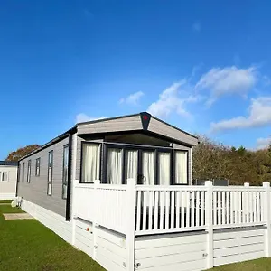 Woods With Hot Tub Apartment York