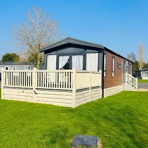 Rueben's With Hot Tub Holiday home York